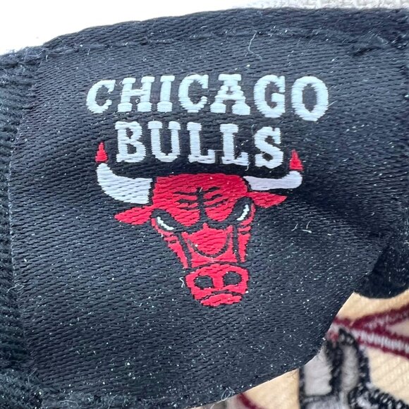 Mitchell & Ness Chicago Bulls 30th Anniversary Cap Hat Adjustable Snapback 1996 - Picture 15 of 16